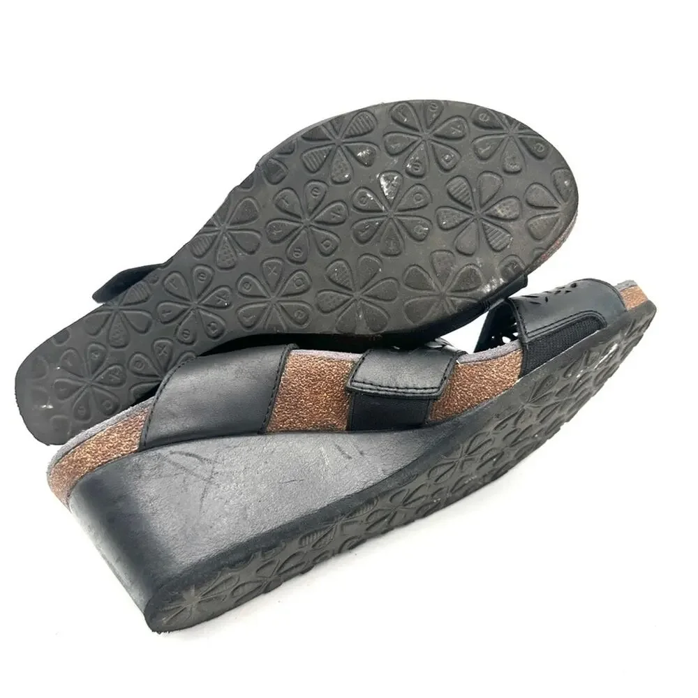 Aetrex Women's Lexi Laser Triple Strap Wedge Sandal - size 10